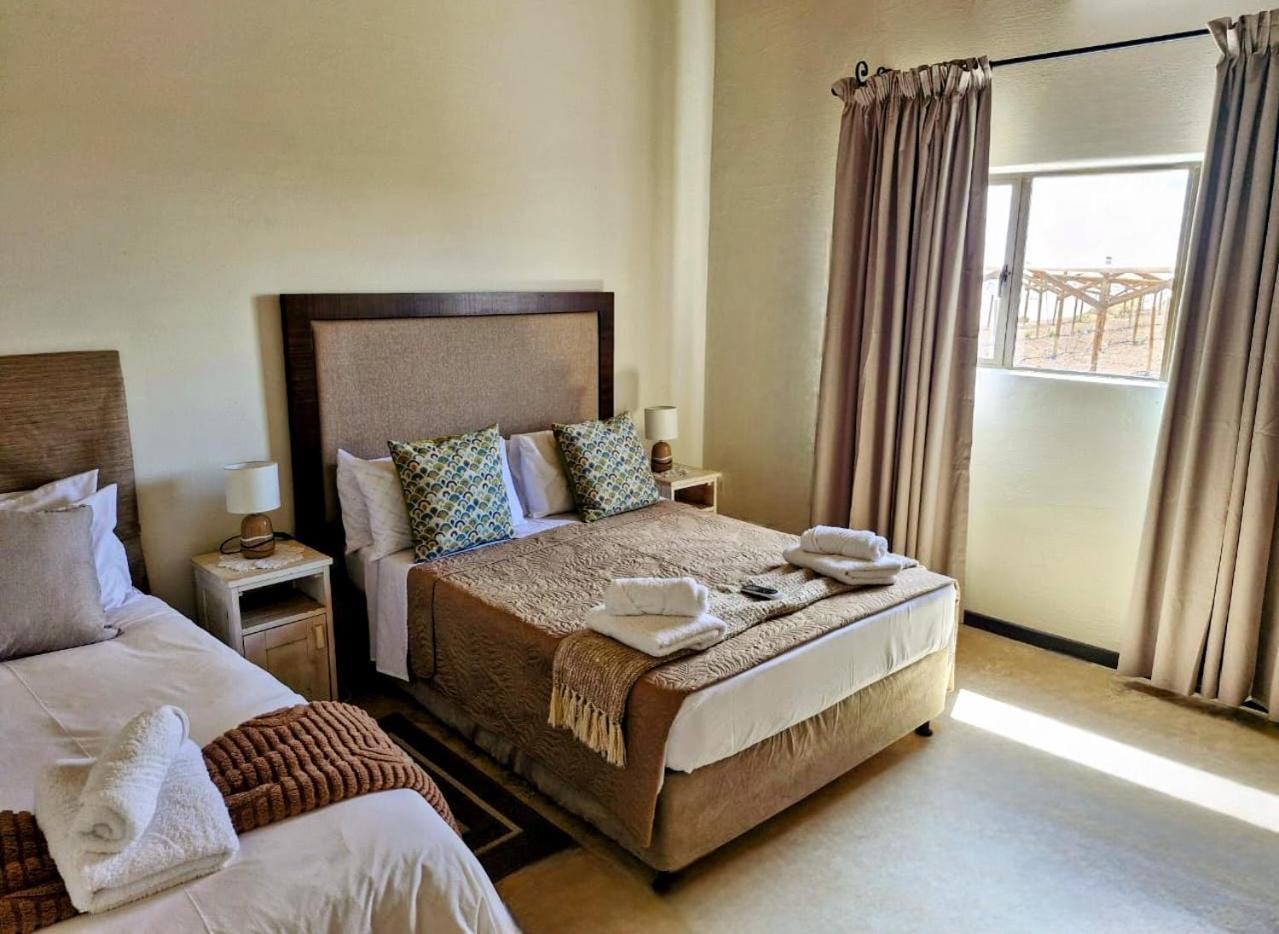 Kitchen51 Cottages Keetmanshoop Exterior photo